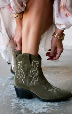 Iris | Botines Cortos de ante mujer verde