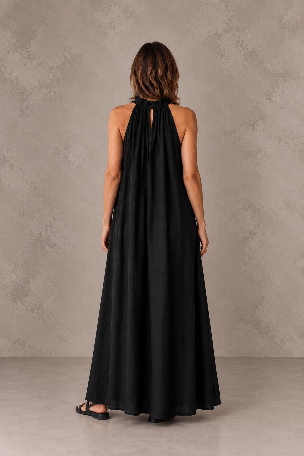 Amanda | Vestido Largo con Cuello Halter Fruncido