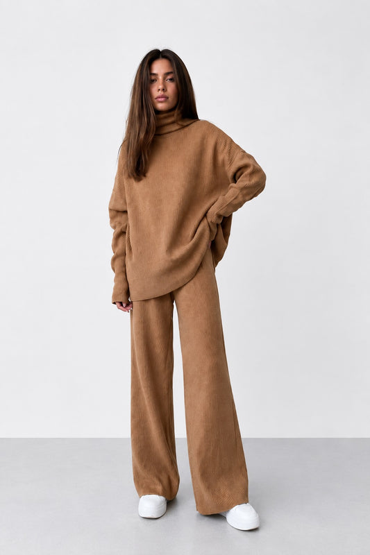 Marta | Conjunto casual de dos piezas de punto con cuello alto suelto